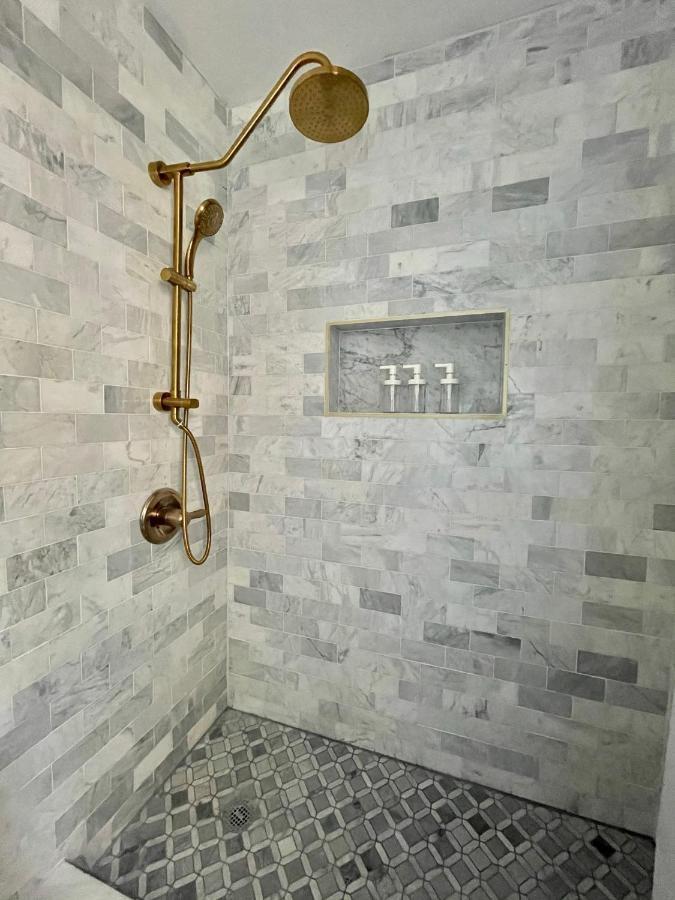 Brand New, Cozy, Modern, One-Bedroom Apartment 福尔斯彻奇 外观 照片